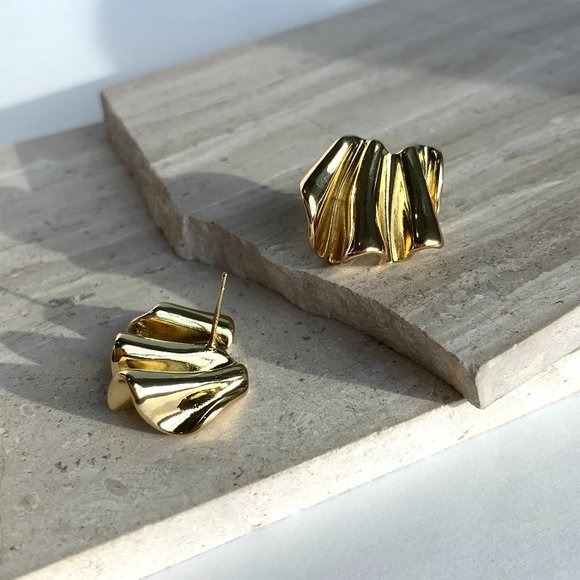 NEW~ Anthropologie Folded Gold Post Earrings - Picture 7 of 9